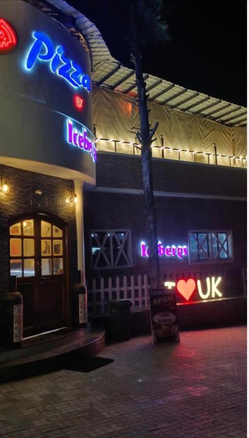 Icebergs Mussoorie - A Boutique Stay And 24 Hrs Roof Top Cafe 外观 照片