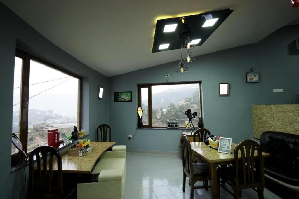 Icebergs Mussoorie - A Boutique Stay And 24 Hrs Roof Top Cafe 外观 照片
