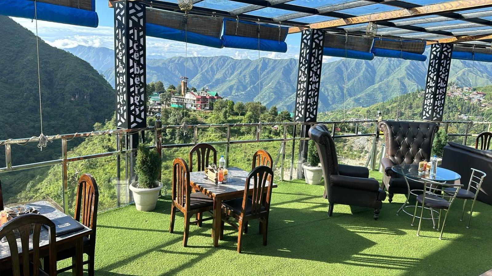 Icebergs Mussoorie - A Boutique Stay And 24 Hrs Roof Top Cafe 外观 照片