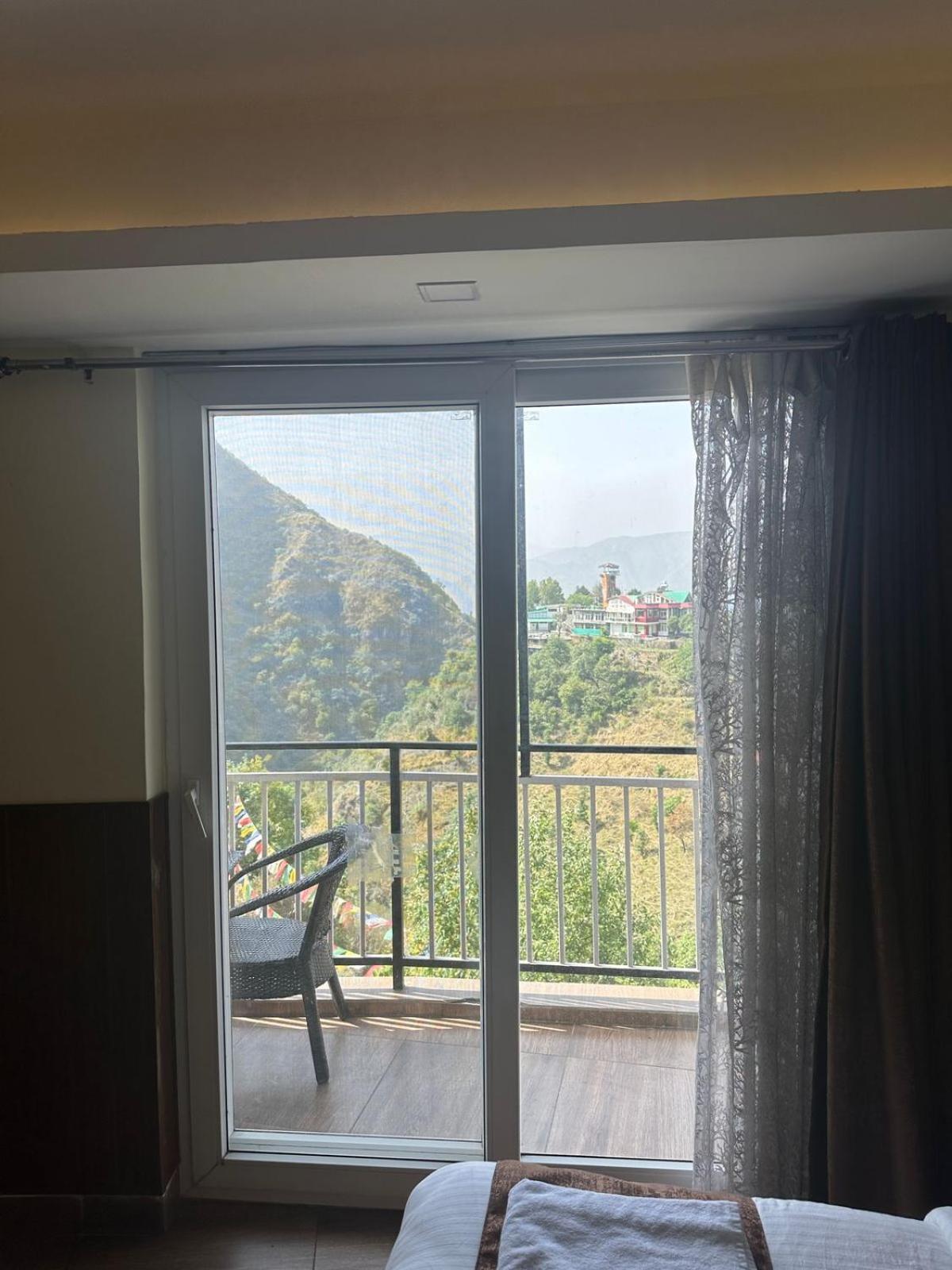 Icebergs Mussoorie - A Boutique Stay And 24 Hrs Roof Top Cafe 外观 照片